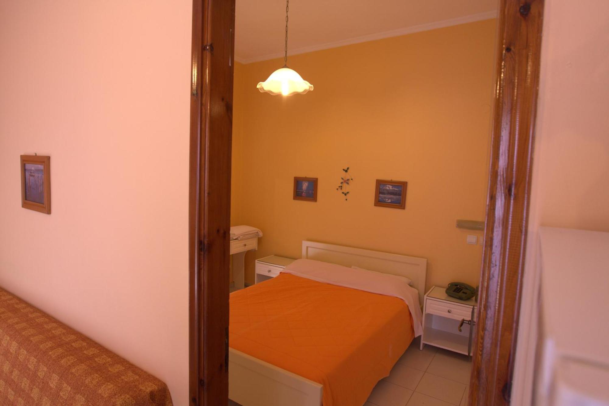 Angela Studios Karfás Rom bilde